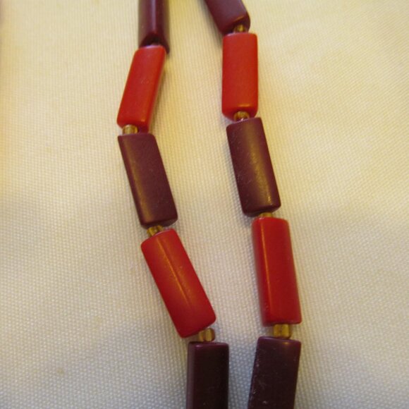 VINTAGE ELONGATED RED BEADS 38" LONG WEAR 1 STRAND OR WRAP FOR A DOUBLE STRAND ! - Picture 9 of 16